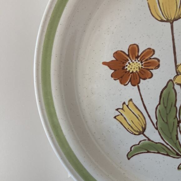 Vintage Country Casual 12” Round Serving Platter - Picture 5 of 9